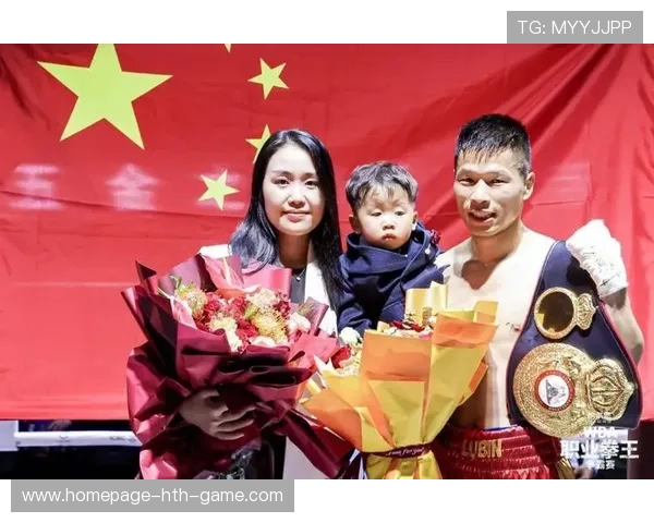 拳击擂台大战：新王诞生或老将浴火重生